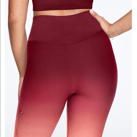 VS PINK Ombré Legging and Sports Bra Set - Picture 5 of 5